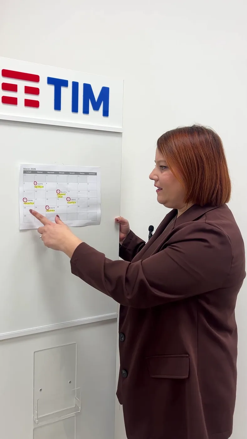 Operatrice New Best al lavoro sulle campagne TIM